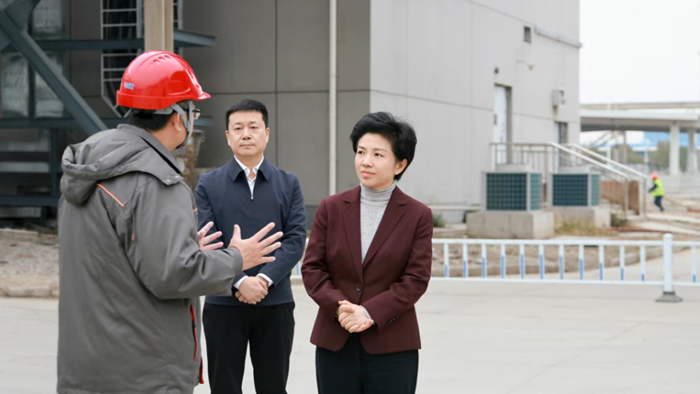 万闻华调研一季度“开门稳”“开门红”工作